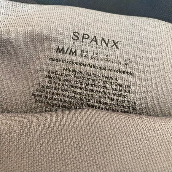 SPANX Shapewear Camouflage Cropped Leggings yoga running active M Sage Camo M/M - Picture 5 of 7
